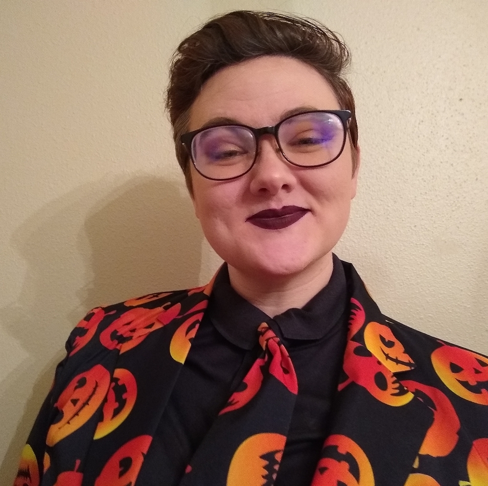 Meet your Posher, Casey